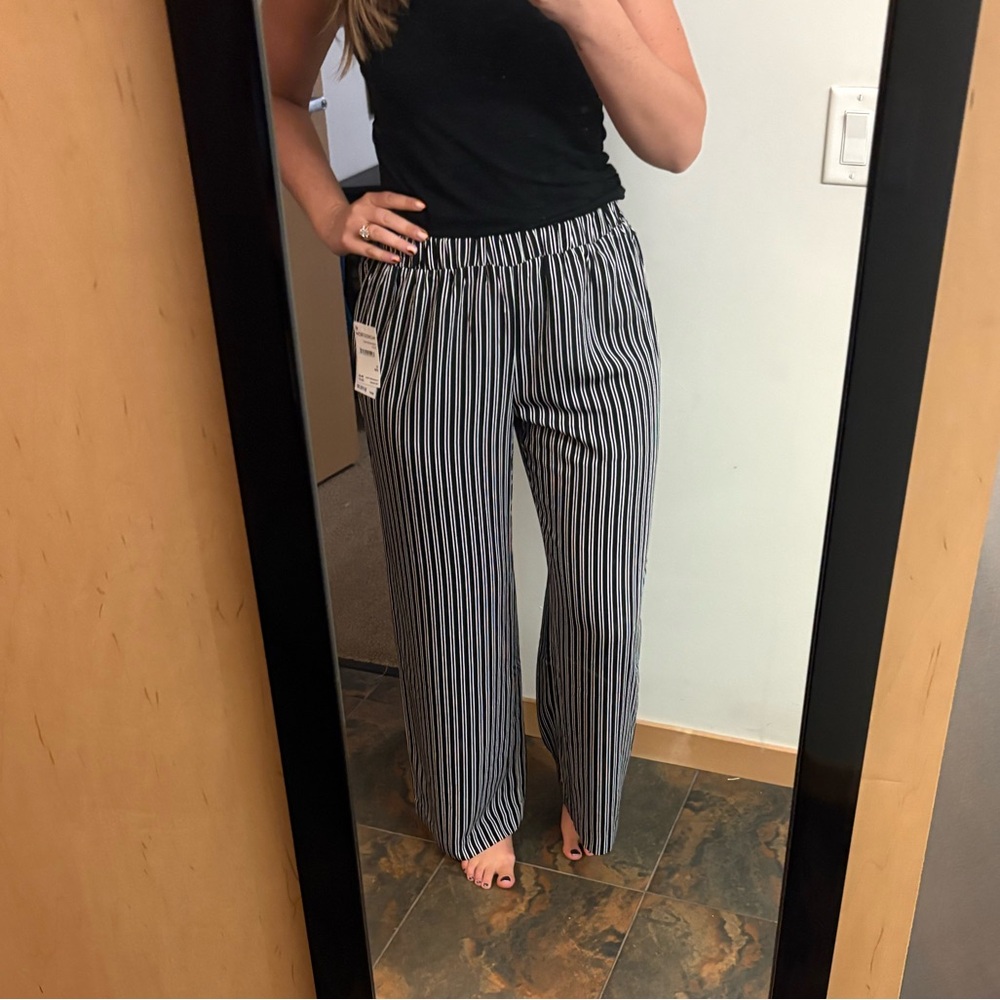 Nordstrom | Black & White Striped Wide Leg Pants | Size Small